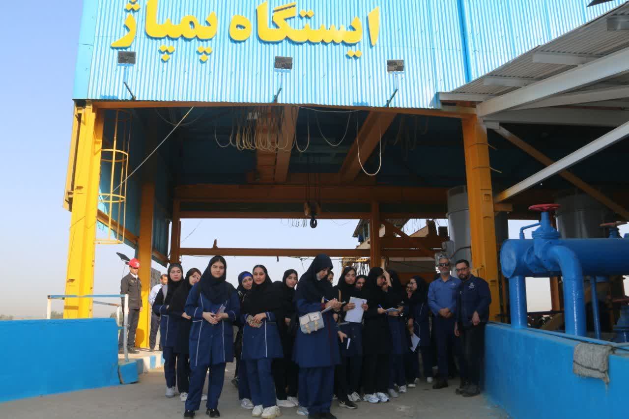 AzwCmsCore.Extend.Fields.StringField